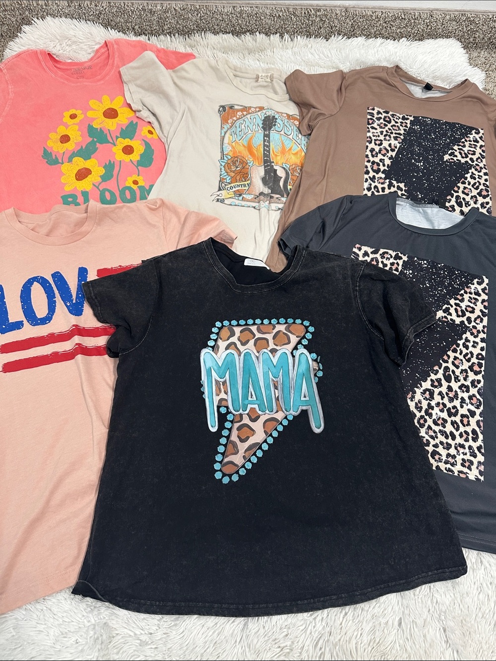 🦆 Bundle of 6 Woman’s T-Shirts L/XL